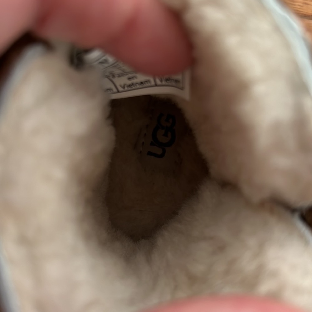 UGGS Keelan Suede Shearling Unisex Baby Booties Shoes Chestnut 0/1 NEW - Picture 4 of 5